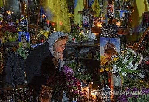 우크라이나 서부 르비우에 위치한 군 묘지