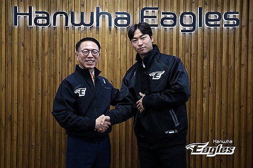 엄상백, 한화와 FA 계약