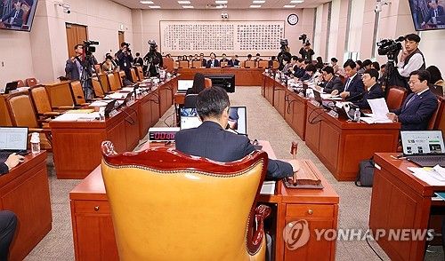 '김여사특검법' 국회 법사위 통과
