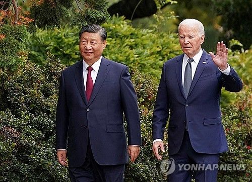 지난해 11월 열린 APEC 정상회의를 계기로 만난 미·중 정상 