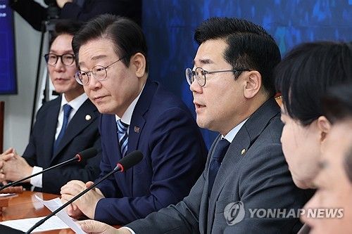 발언하는 박찬대 원내대표