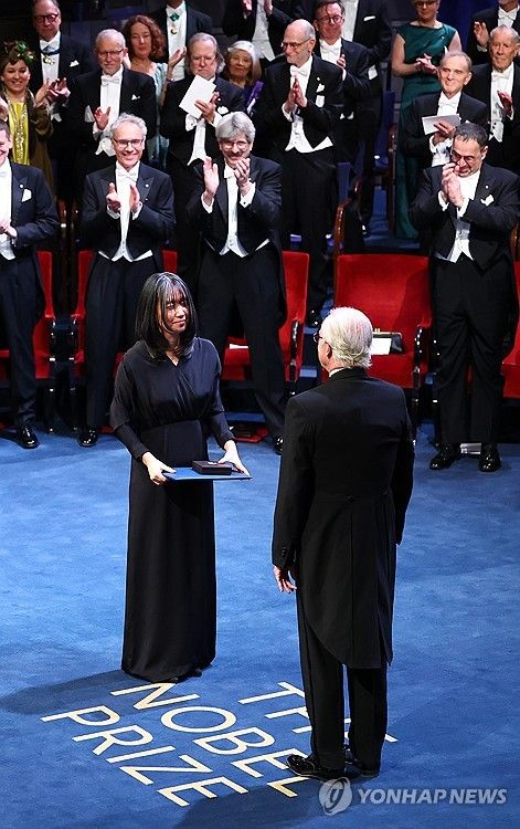 한강 작가, 노벨문학상 수상