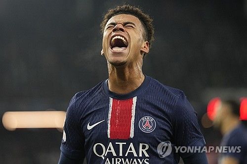 쐐기골 넣은 두에