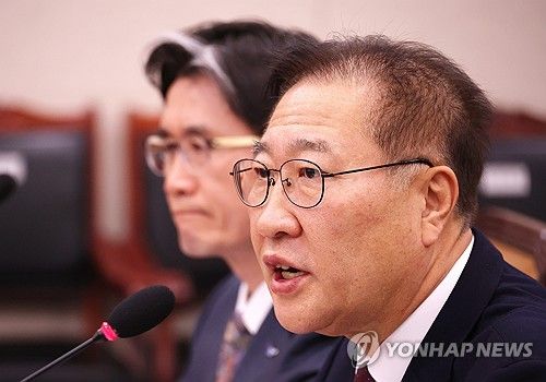 의원질의에 답변하는 박성재 법무부 장관