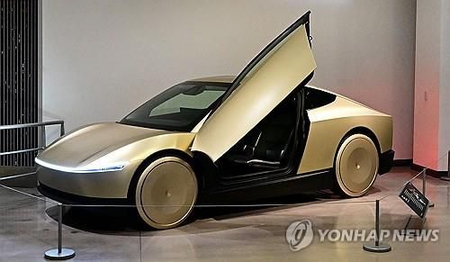 테슬라 로보택시 사이버캡 시제품