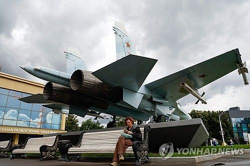퇴역해 전시된 러시아의 수호이-27 전투기 [타스 연합뉴스 자료사진. 재판매 및 DB 금지]
