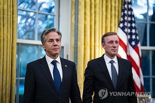 블링컨 미 국무장관(좌)과 설리번 국가안보보좌관