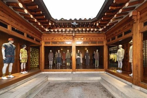 [신세계인터내셔날 제공, 재판매 및 DB 금지]