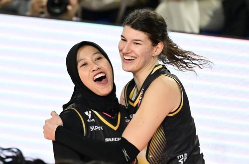 정관장 외국인 선수 부키리치(오른쪽)