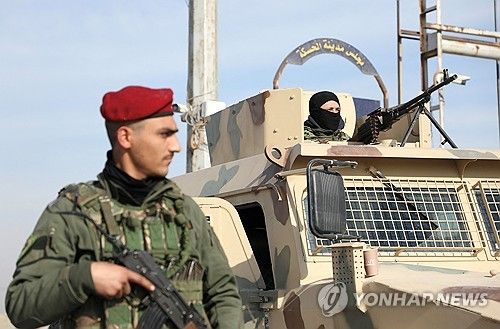시리아의 쿠르드족 반군 SDF 병사들 