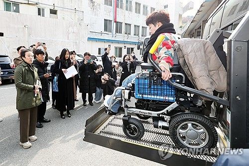 '장애인 고속버스 이동권' 소송 현장검증