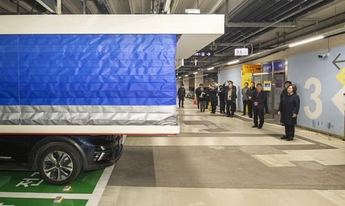 용산구청 부설주차장 이동식 밀폐형 질식소화캡 시연 모습