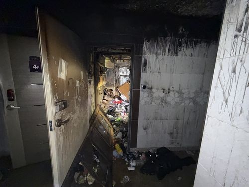 부산 다세대 주택서 불…경상 3명