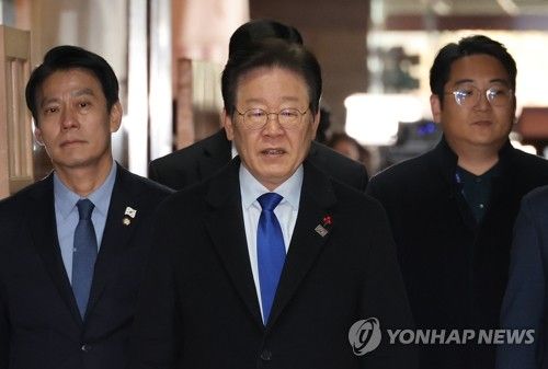 최고위 참석하는 이재명 대표