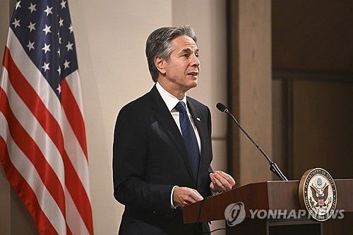 요르단서 기자회견하는 블링컨