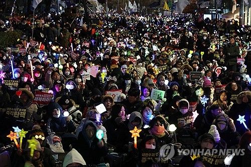 탄핵안 표결 D-1, 이어지는 촛불집회