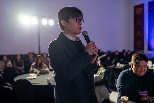 '서울 대학생 미래 리더와의 간담회'에서 발언하는 숭실대 총학생회장 윤재영씨