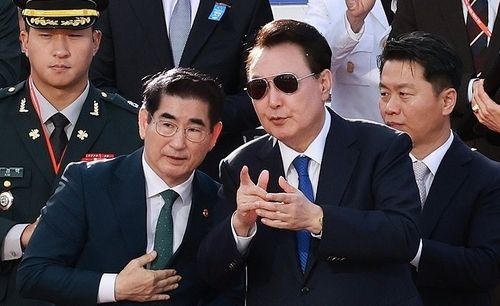 김용현 전 국방장관과 윤석열 대통령