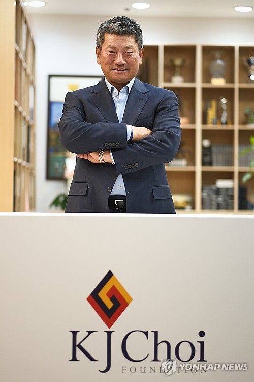 KPGA 투어 최고령 우승 기록 세운 최경주