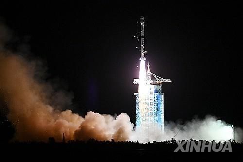 중국 위성 발사 로켓