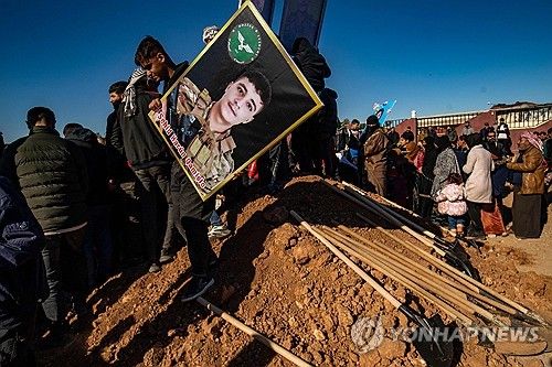 친튀르키예 반군 공격으로 숨진 쿠르드족 전사 장례식