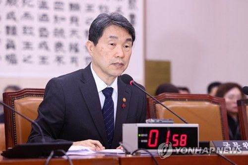 법사위 참석한 이주호 사회부총리