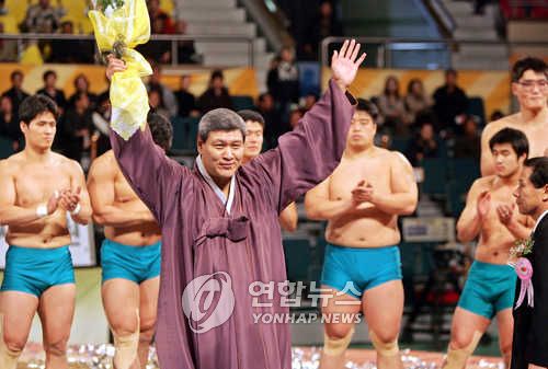신창건설 씨름단 우승 당시 이준희 감독