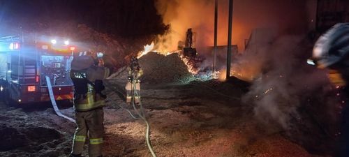 영주 톱밥 생산공장서 화재