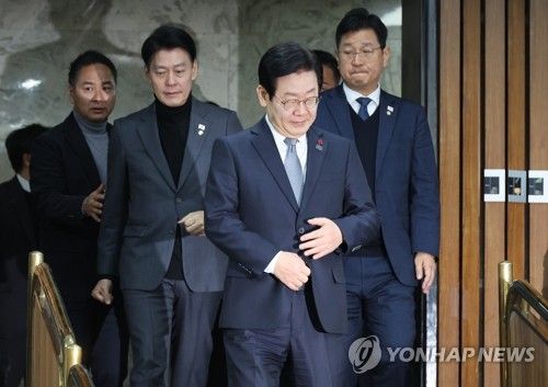 이재명 대표, 상법 개정 토론회 참석