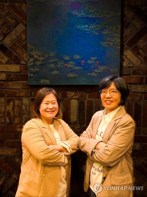 신임 신은(오른쪽) 대전지부장과 백혜진 사무처장