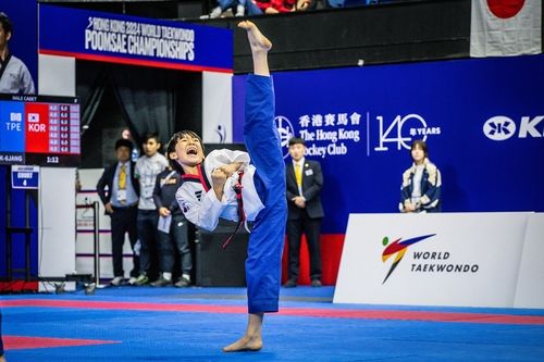 공인품새 남자 유소년부 우승자 김정재. 