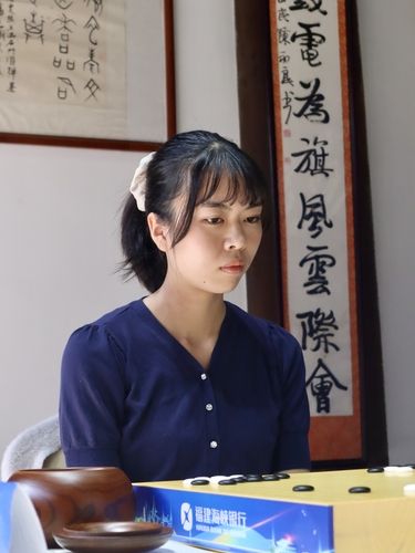 오청원배에서 우승한 일본의 우에노 아사미 5단.