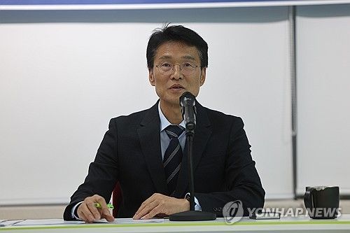 탄핵 소추 발의 관련 교사노동조합연맹 위원장 기자회견