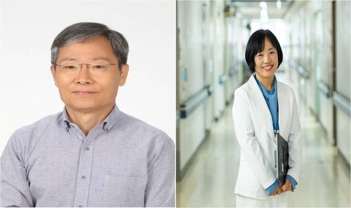 김시찬 베트남 킴스클리닉 원장(좌), 김순이 군산의료원 간호부장(우)