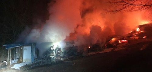 불에 타는 새한서점