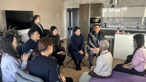 영주귀국 최고령 이손귀 할머니 위문 방문