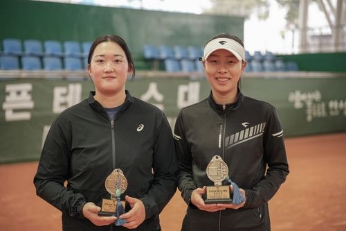 여자 복식 우승 김은채(왼쪽)-한형주