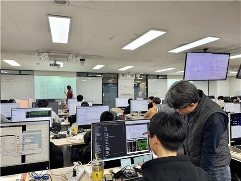 대한상의 '인텔 엣지 AI SW 아카데미' 실습장