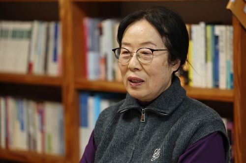 이야기하는 이정덕 오월어머니집 사무총장