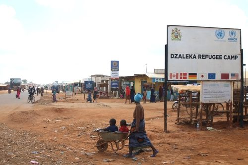 말라위 유일 난민 캠프 '잘레카' 입구 모습