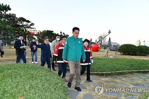 울주군수, 간절곶 해맞이행사 점검