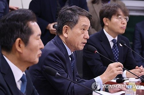 발언하는 이광범 탄핵소추 대리인단 공동대표