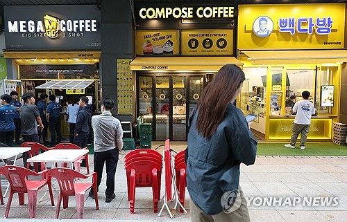 1년 사이 1천400곳 매장 늘어난 저가 커피 3사