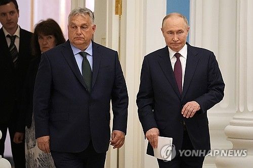 지난 7월 만난 푸틴 대통령과 오르반 헝가리 총리