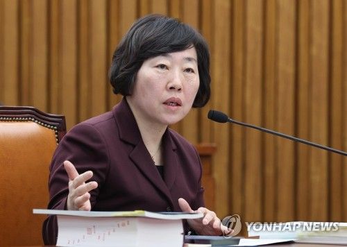 정계선 헌법재판관 후보자, 위원 질의에 답변