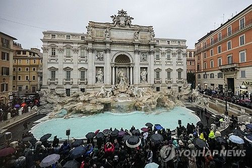 트레비 분수 재개방