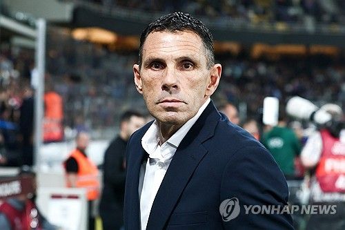 그리스 대표팀 시절 포옛 감독