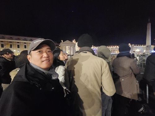 인터뷰하는 박용환씨