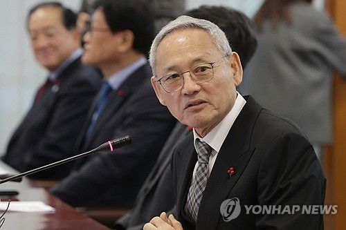 인사말하는 유인촌 문체부 장관