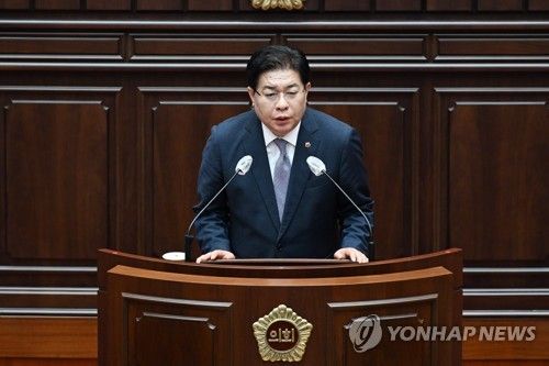 안성민 부산시의회 의장